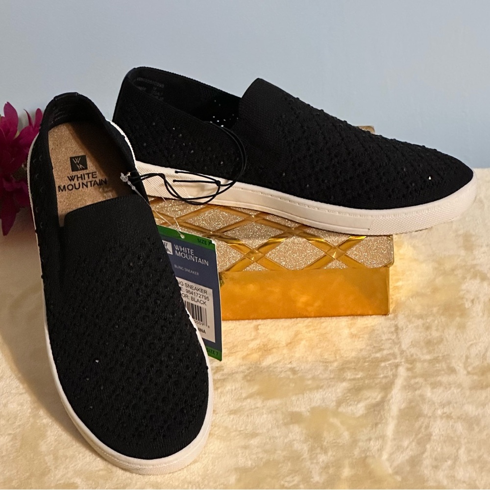 New White Mountain Ladies Bling Embellishment Knit Slip-On Sneakers Size 7~Black